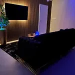 아파트 Wellness Paradise Mit Whirlpool 보훔